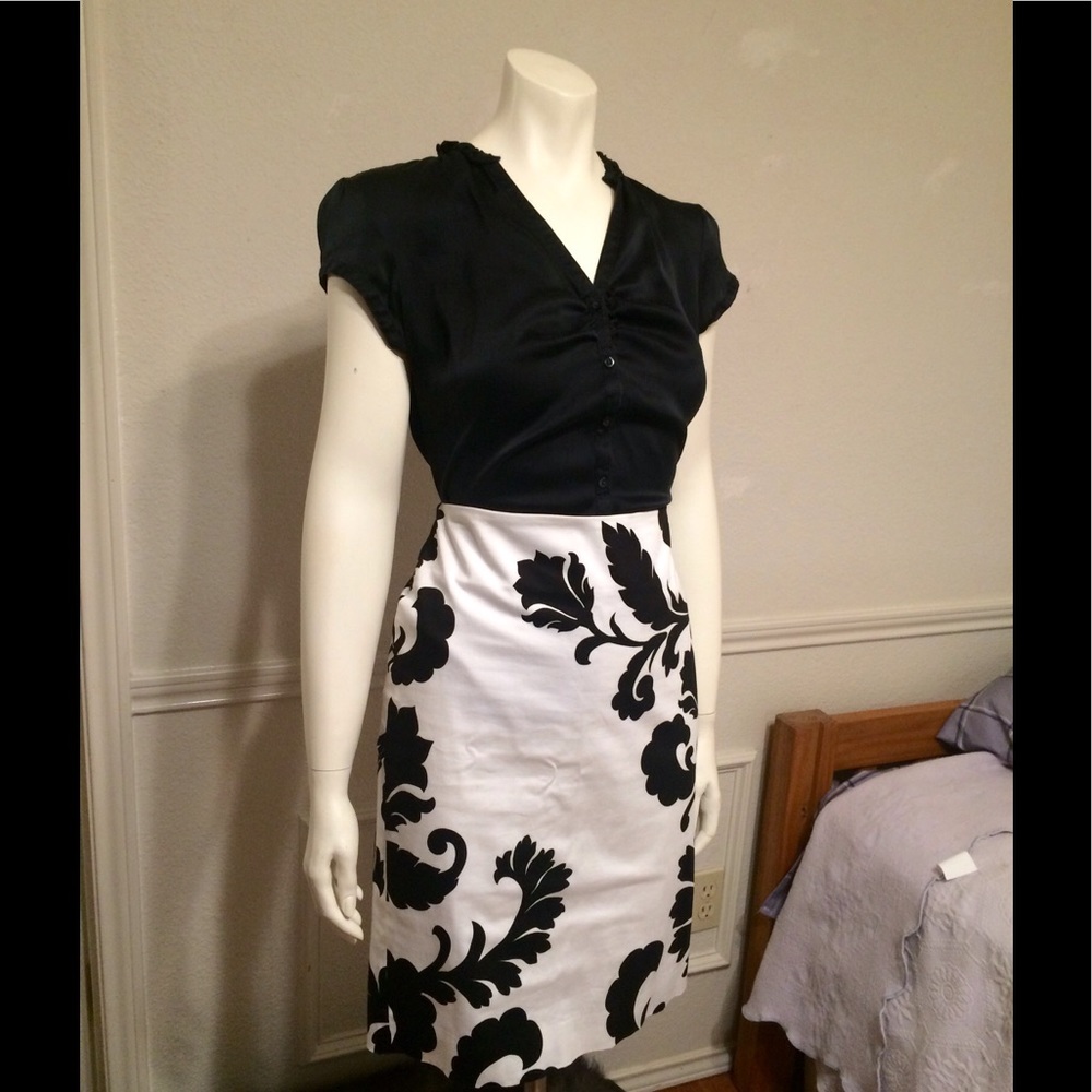 White House Black Market  pencil skirt